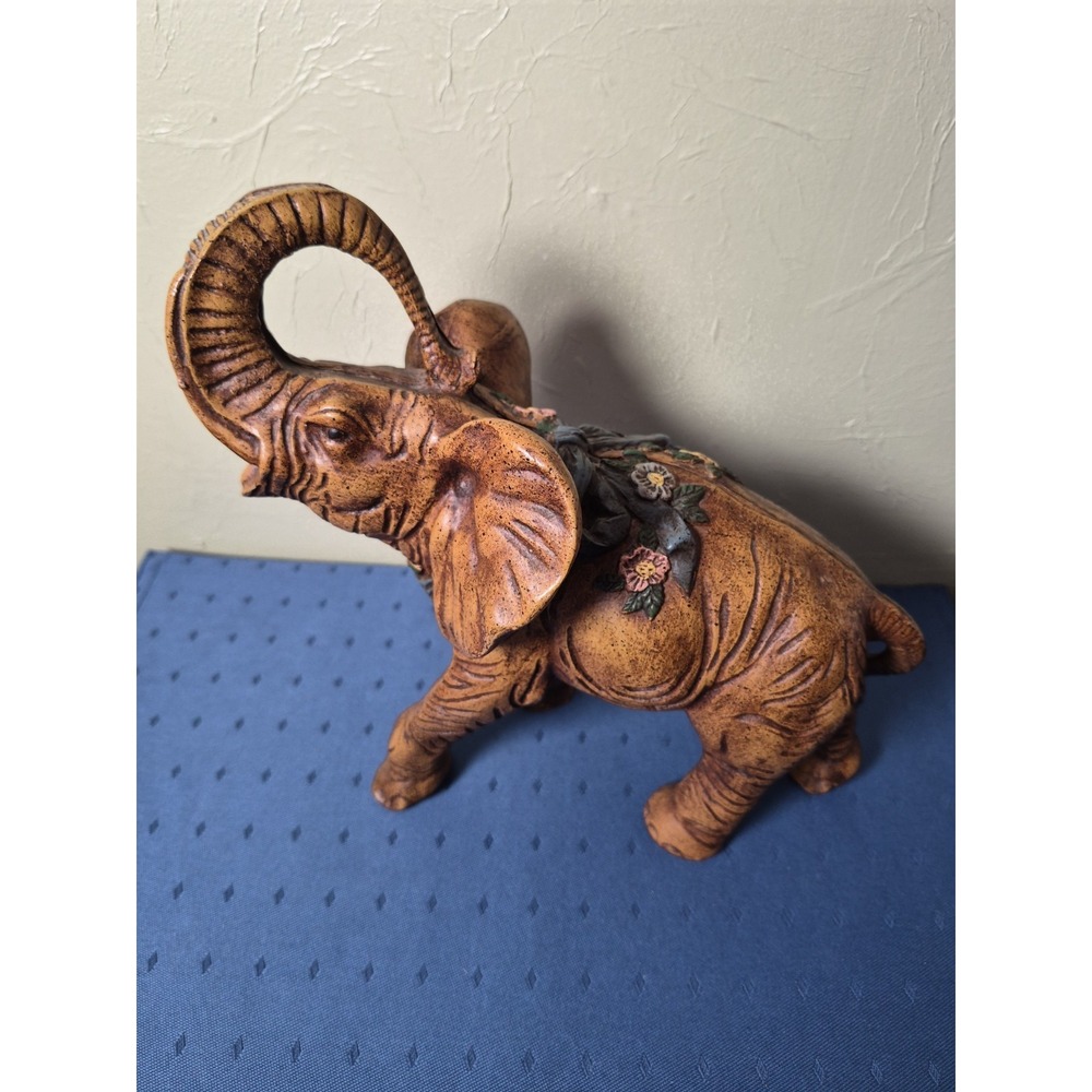 Elephant figurine Vintage